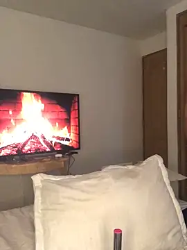 Snapshot of Liam_se chatting on 11/24/25, 12:38 Liam se online show from 11/24/25, 12:38