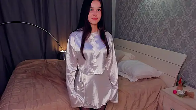 MeliaMelchiori online show from 12/16/25, 10:26