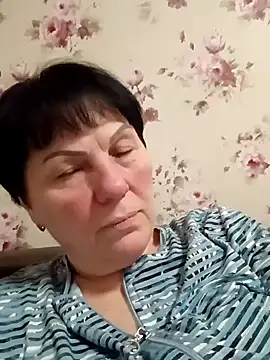 Snapshot of OliviaaSkyy chatting on 12/15/25, 05:17 OliviaaSkyy online show from 12/15/25, 05:17