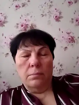 Snapshot of OliviaaSkyy chatting on 12/22/25, 08:00 OliviaaSkyy online show from 12/22/25, 08:00