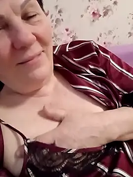 Snapshot of OliviaaSkyy chatting on 02/07/26, 05:33 OliviaaSkyy online show from 02/07/26, 05:33