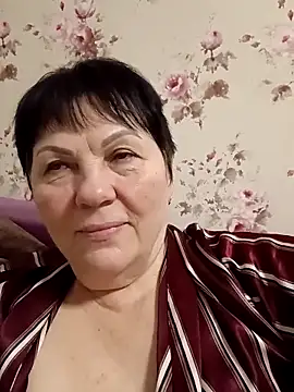 Snapshot of OliviaaSkyy chatting on 02/15/26, 05:15 OliviaaSkyy online show from 02/15/26, 05:15