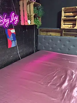 Shy-Ivy online show from 01/11/26, 10:48