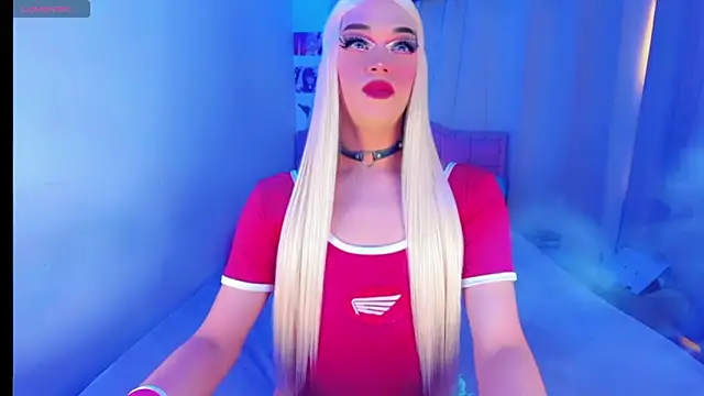 Snapshot of Shiaki_04 chatting on 11/30/25, 01:31 Shiaki 04 online show from 11/30/25, 01:31