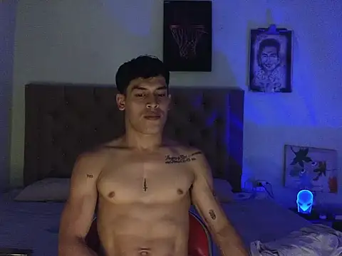 Snapshot of blorelopez chatting on 11/23/25, 10:42 blorelopez online show from 11/23/25, 10:42