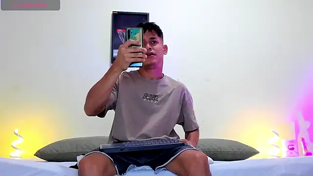 blorelopez online show from 04/23/26, 03:47