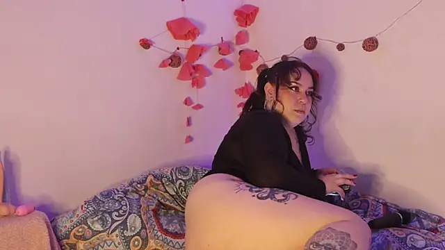 Snapshot of kathleenCosmicVice chatting on 04/18/26, 12:47 kathleenCosmicVice online show from 04/18/26, 12:47