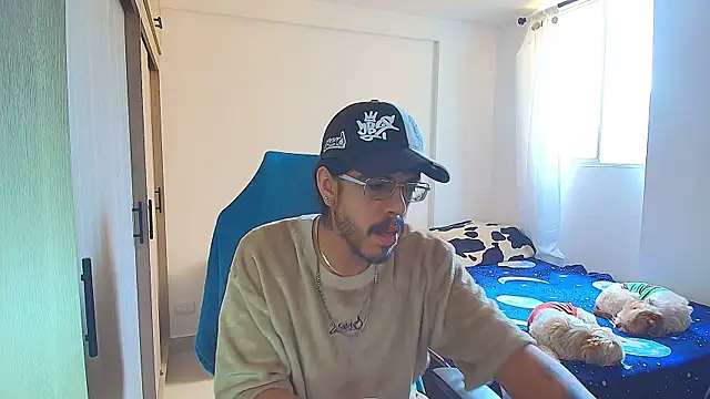 naitt  online show from 12/14/25, 03:50