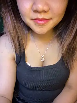 Snapshot of Sunset-yll chatting on 03/03/26, 09:42 Sunset-yll online show from 03/03/26, 09:42