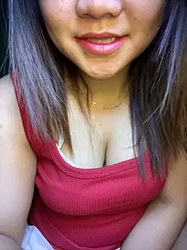 Snapshot of Sunset-yll chatting on 03/17/26, 08:23 Sunset-yll online show from 03/17/26, 08:23