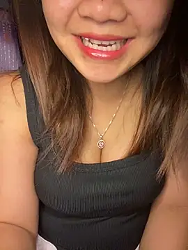 Snapshot of Sunset-yll chatting on 03/21/26, 10:57 Sunset-yll online show from 03/21/26, 10:57