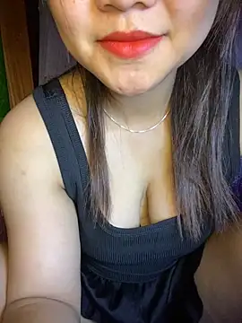 Snapshot of Sunset-yll chatting on 04/07/26, 08:53 Sunset-yll online show from 04/07/26, 08:53