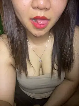 Sunset-yll online show from 05/19/26, 01:33