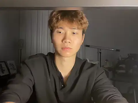 Snapshot of Juhone chatting on 11/28/25, 08:50 Juhone online show from 11/28/25, 08:50