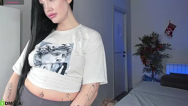 Eva lovevy online show from 01/17/26, 08:30