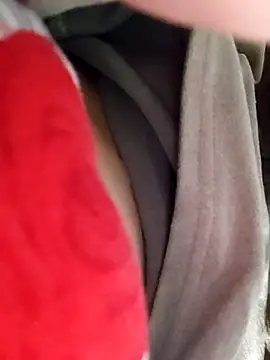 Snapshot of LyasianLa chatting on 11/20/25, 07:30 LyasianLa online show from 11/20/25, 07:30