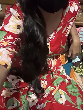 Snapshot of cutestpearl chatting on 11/24/25, 04:40 cutestpearl online show from 11/24/25, 04:40