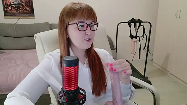 Snapshot of Foxy-lady chatting on 11/01/25, 11:18 Foxy-lady online show from 11/01/25, 11:18