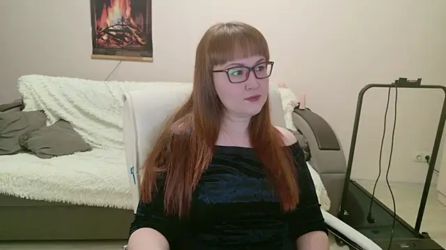 Snapshot of Foxy-lady chatting on 11/19/25, 12:32 Foxy-lady online show from 11/19/25, 12:32