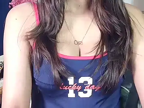 Snapshot of SongBird_01 chatting on 04/25/26, 06:38 SongBird 01 online show from 04/25/26, 06:38