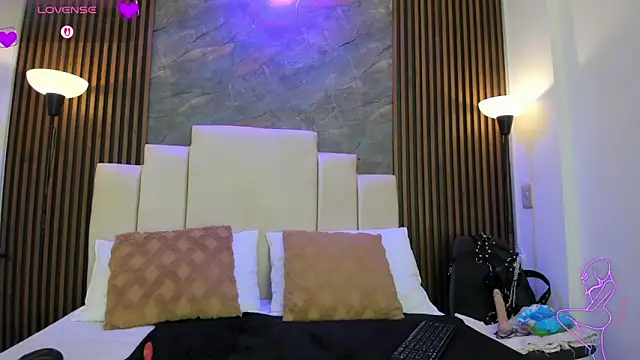 Snapshot of catiusca_reyes_03 chatting on 03/09/26, 12:09 catiusca reyes 03 online show from 03/09/26, 12:09