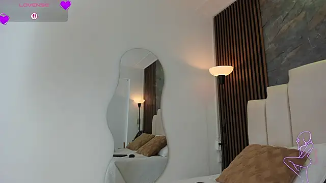 Snapshot of catiusca_reyes_03 chatting on 04/01/26, 01:41 catiusca reyes 03 online show from 04/01/26, 01:41