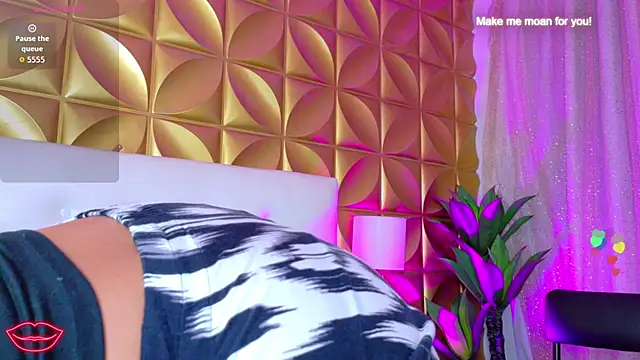 Snapshot of Amanda_Mooree chatting on 03/31/26, 04:02 Amanda Mooree online show from 03/31/26, 04:02