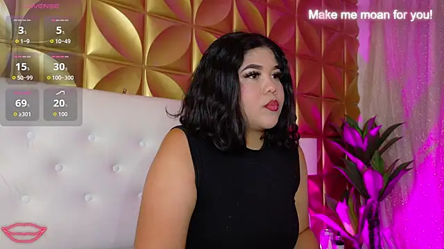 Snapshot of Amanda_Mooree chatting on 04/12/26, 04:17 Amanda Mooree online show from 04/12/26, 04:17