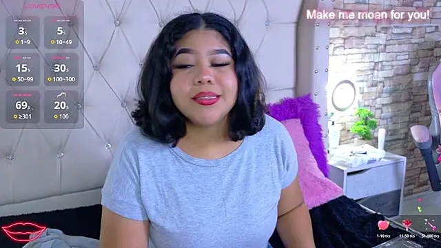 Snapshot of Amanda_Mooree chatting on 04/18/26, 03:54 Amanda Mooree online show from 04/18/26, 03:54