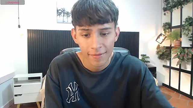 DraxBlade09 online show from 12/18/25, 08:04