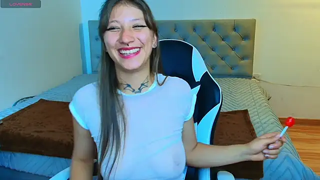 Lenna  black online show from 12/14/25, 09:52