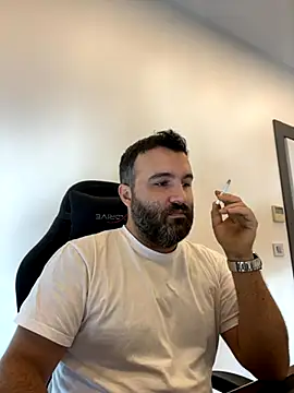 Yasinozturk3232 online show from 11/21/25, 08:46