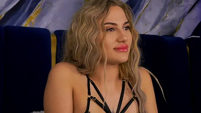 Chloe GraceeX online show from 12/18/25, 09:21