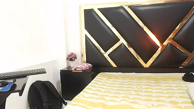 NoahJhonson69 online show from 12/20/25, 08:05