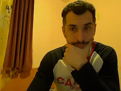 Brianhot8 online show from 12/04/25, 09:23