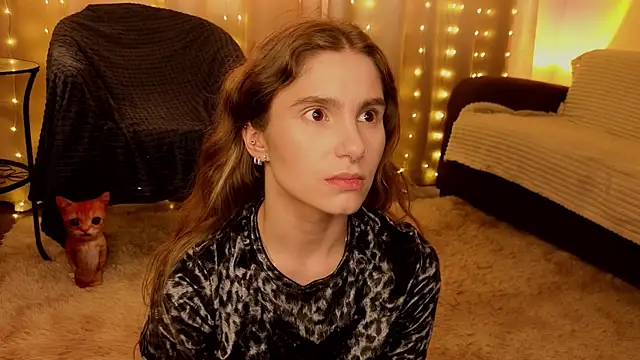 Snapshot of RozanneJordan chatting on 05/07/26, 05:18 RozanneJordan online show from 05/07/26, 05:18