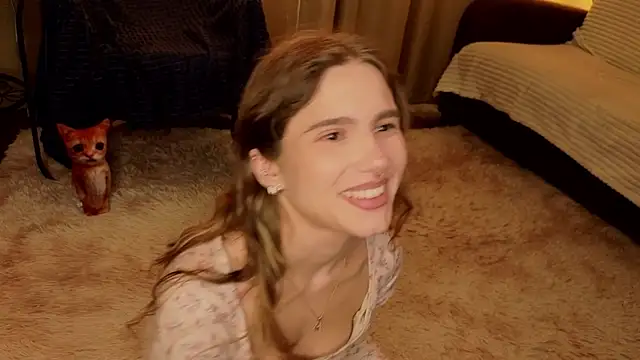 Snapshot of RozanneJordan chatting on 05/08/26, 05:07 RozanneJordan online show from 05/08/26, 05:07