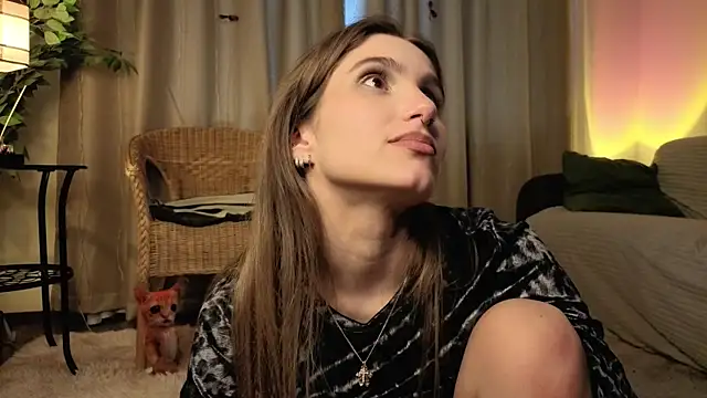 Snapshot of RozanneJordan chatting on 05/27/26, 01:57 RozanneJordan online show from 05/27/26, 01:57