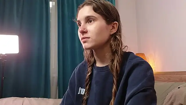 Snapshot of RozanneJordan chatting on 07/11/26, 05:37 RozanneJordan online show from 07/11/26, 05:37