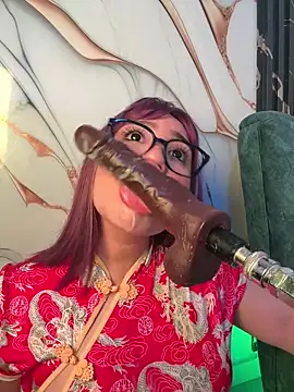 Snapshot of emy_eviee chatting on 03/24/26, 07:19 emy eviee online show from 03/24/26, 07:19