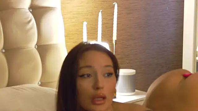 AlishaRuby online show from 12/17/25, 07:25