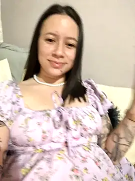 Annie Petters online show from 12/03/25, 02:41