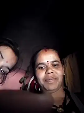 Snapshot of Qxjiya chatting on 12/02/25, 04:18 Qxjiya online show from 12/02/25, 04:18