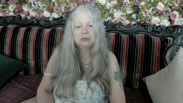Snapshot of mariabelladonna chatting on 07/11/26, 07:33 mariabelladonna online show from 07/11/26, 07:33