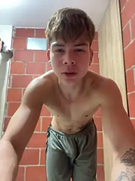 Snapshot of Handsome_boys69 chatting on 03/13/26, 01:23 Handsome boys69 online show from 03/13/26, 01:23