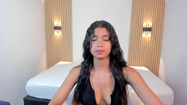 Ashleycooper5 online show from 12/01/25, 08:36