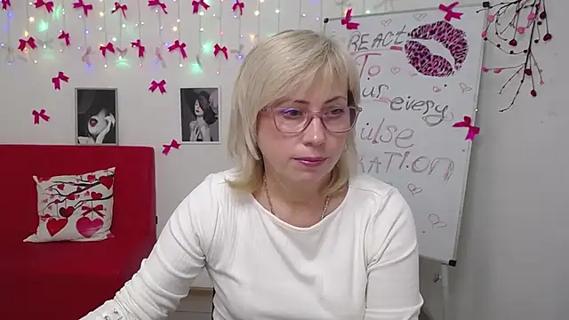 Snapshot of LaurenWishy chatting on 03/05/26, 06:15 LaurenWishy online show from 03/05/26, 06:15