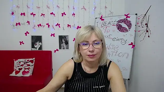 Snapshot of LaurenWishy chatting on 03/08/26, 02:04 LaurenWishy online show from 03/08/26, 02:04