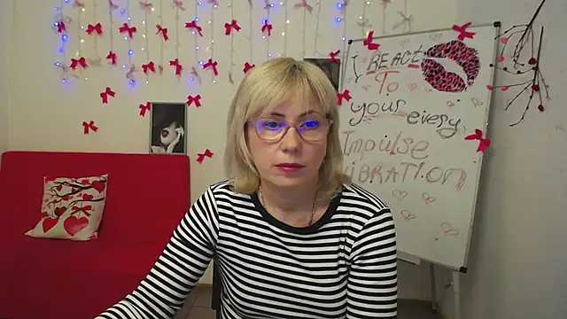 Snapshot of LaurenWishy chatting on 03/10/26, 06:29 LaurenWishy online show from 03/10/26, 06:29