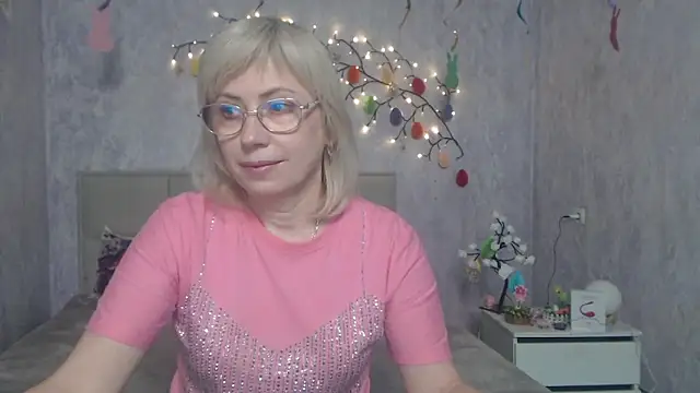 Snapshot of LaurenWishy chatting on 04/06/26, 05:19 LaurenWishy online show from 04/06/26, 05:19